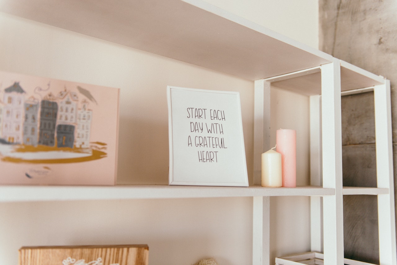 Easy to build shelves can store many different kinds of items